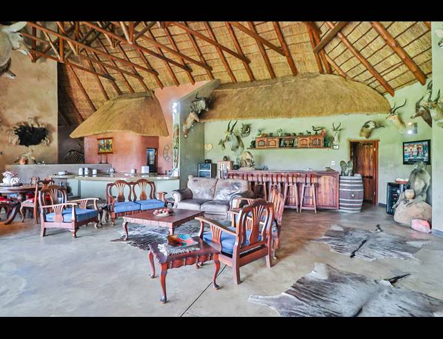 4 BEDROOM HOUSE FOR SALE IN LEEUWFONTEIN ESTATE